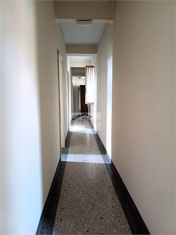 Corridoio vano notte